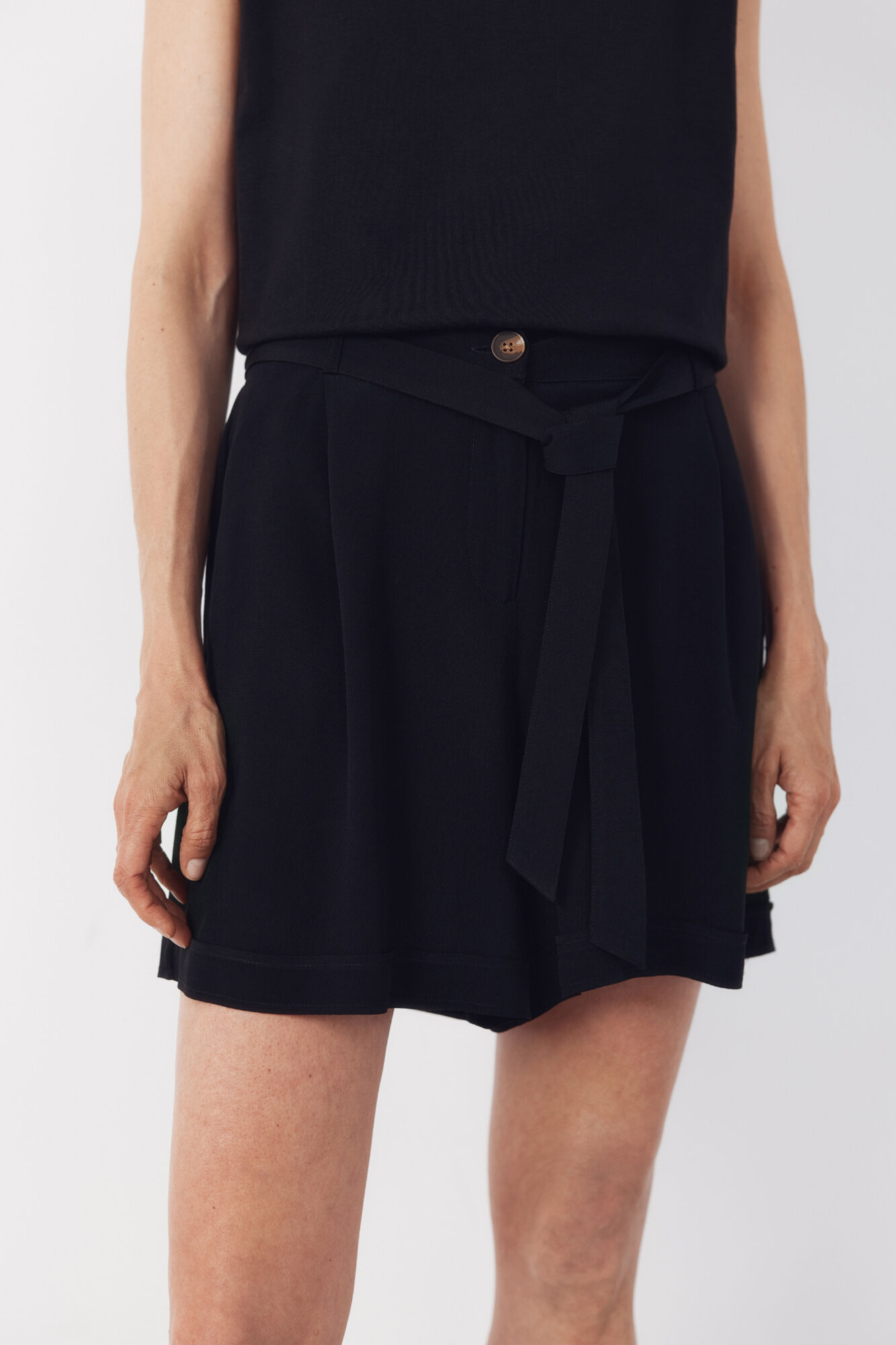Cortefiel Fluid Bermuda shorts Black