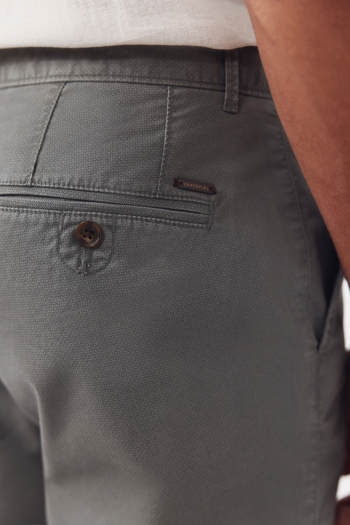 Cortefiel Lightweight regular chino Bermuda shorts Kaki