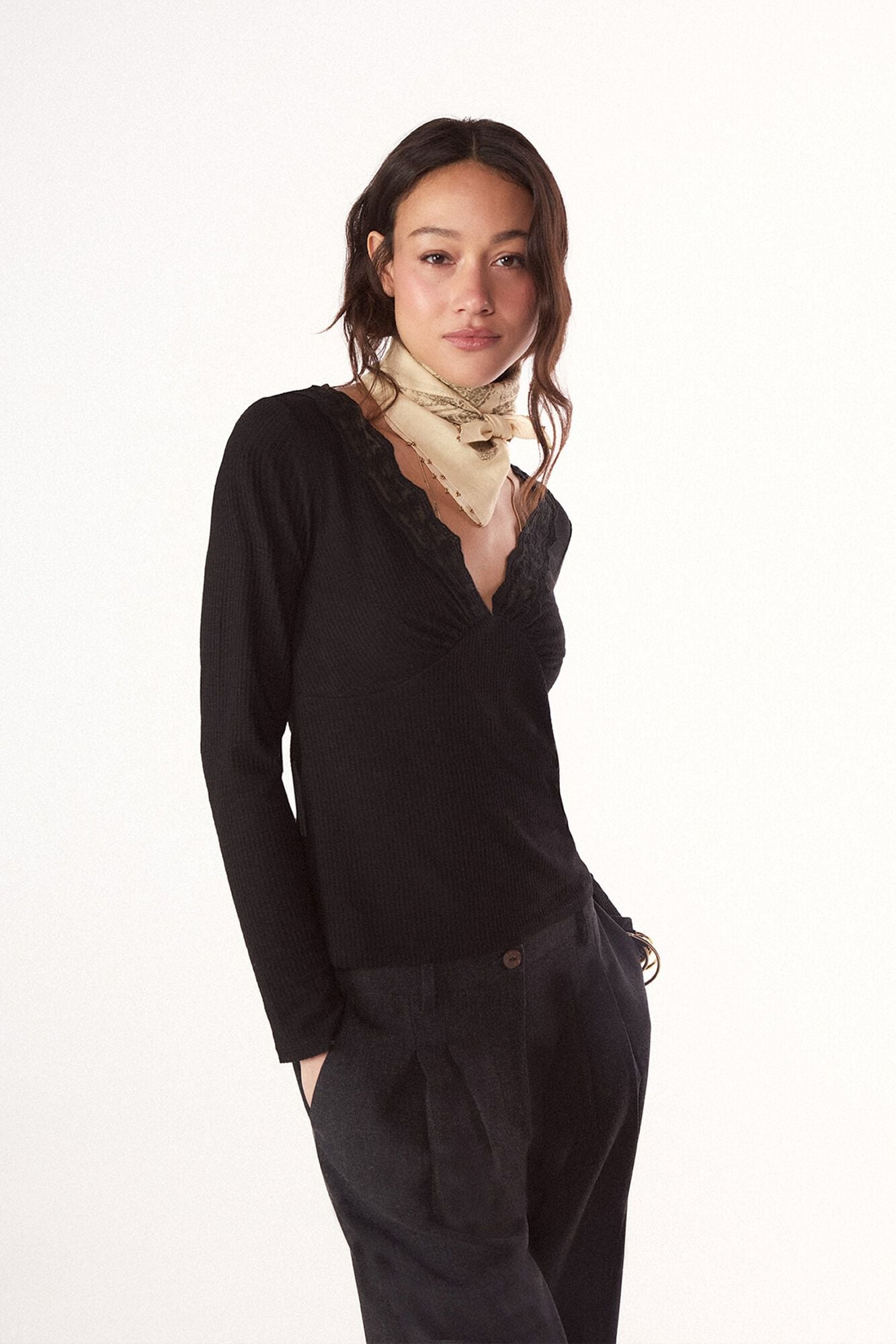 Slowlove Lace detail structure top Black