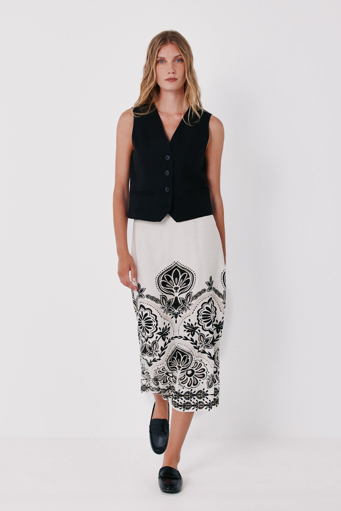 Cortefiel Printed straight skirt