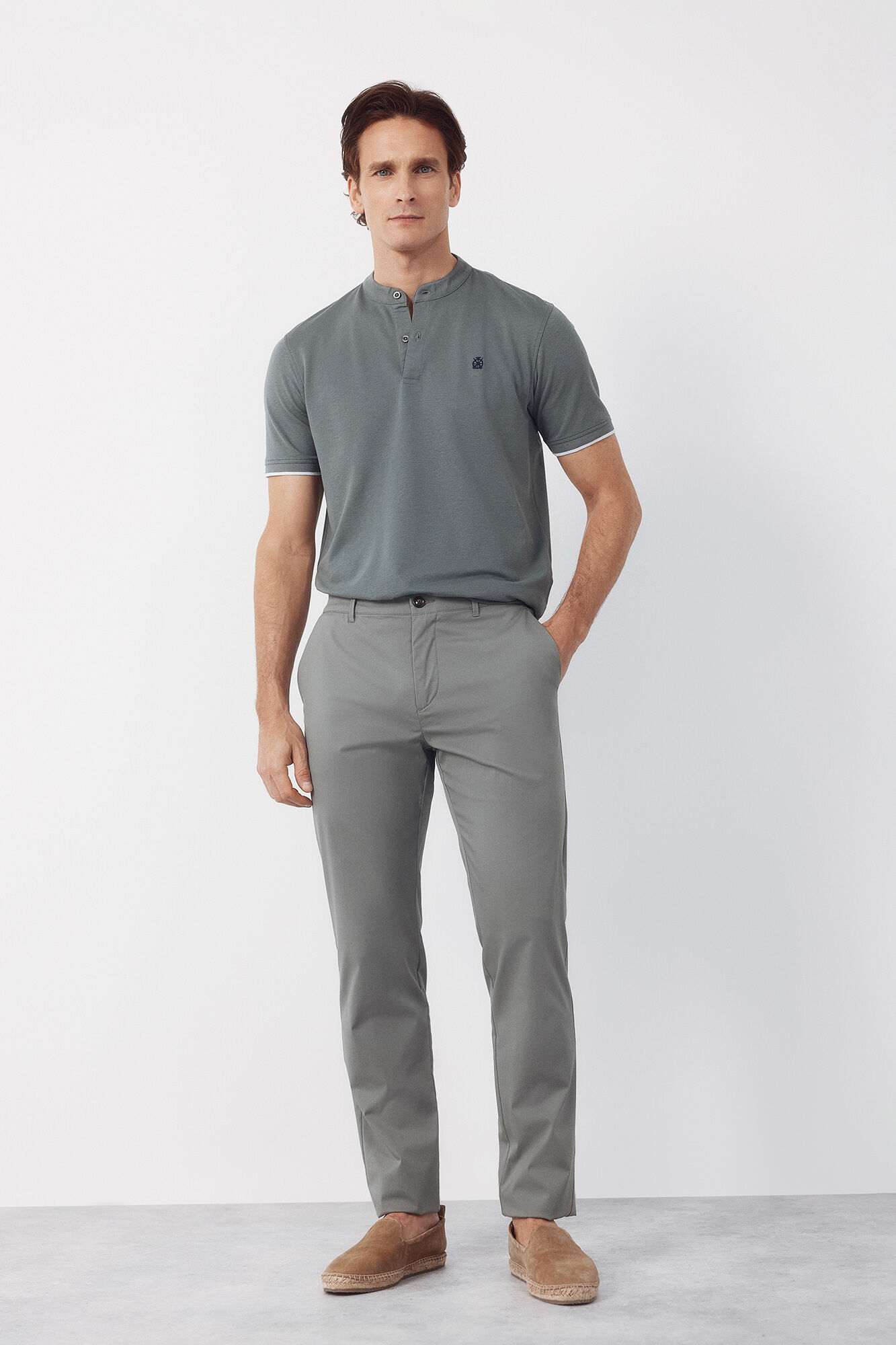 Cortefiel Lightweight slim technical chinos