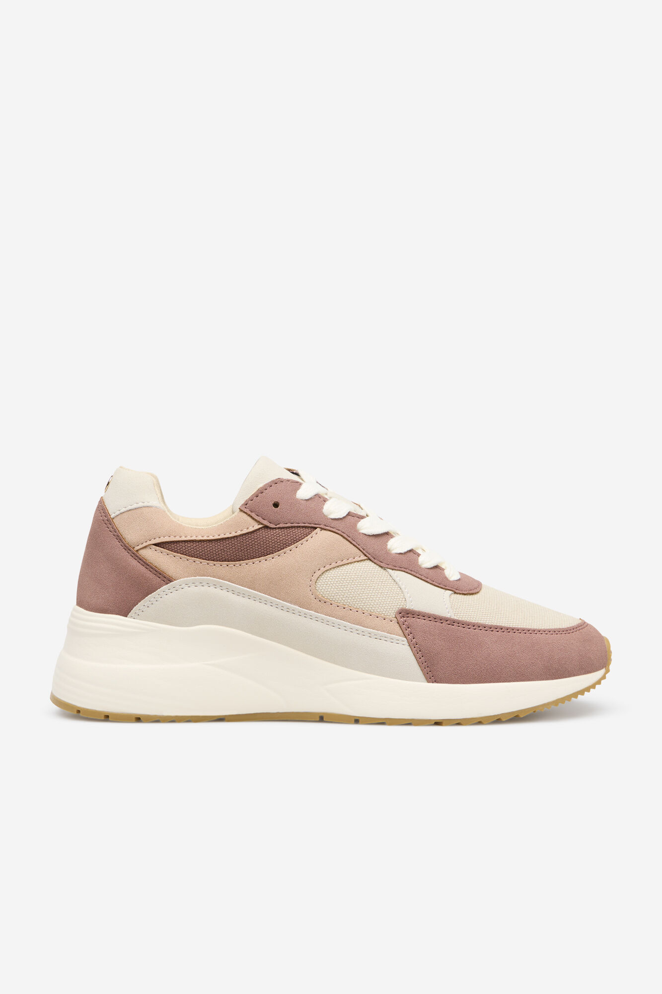 Cortefiel Zapatilla suela gruesa