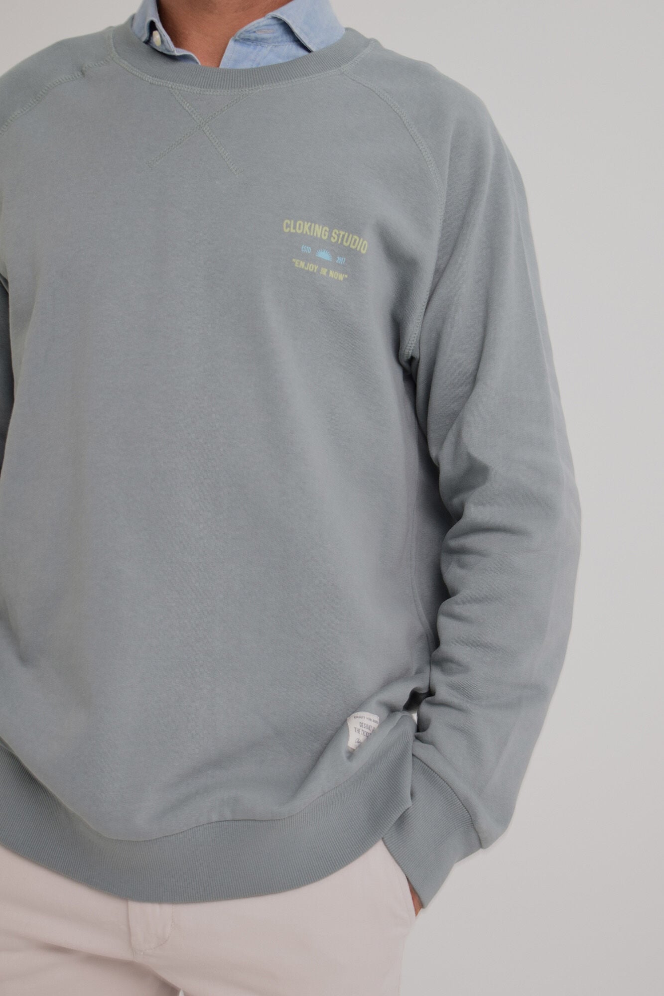 Cloking Aproveite o sweatshirt agora lavado