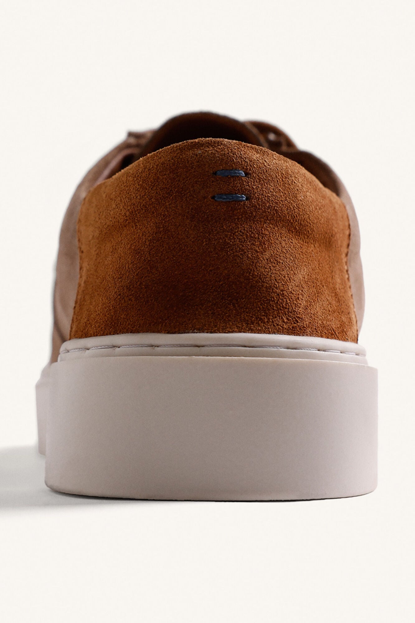 Gioseppo Wallabee style slippers Nude