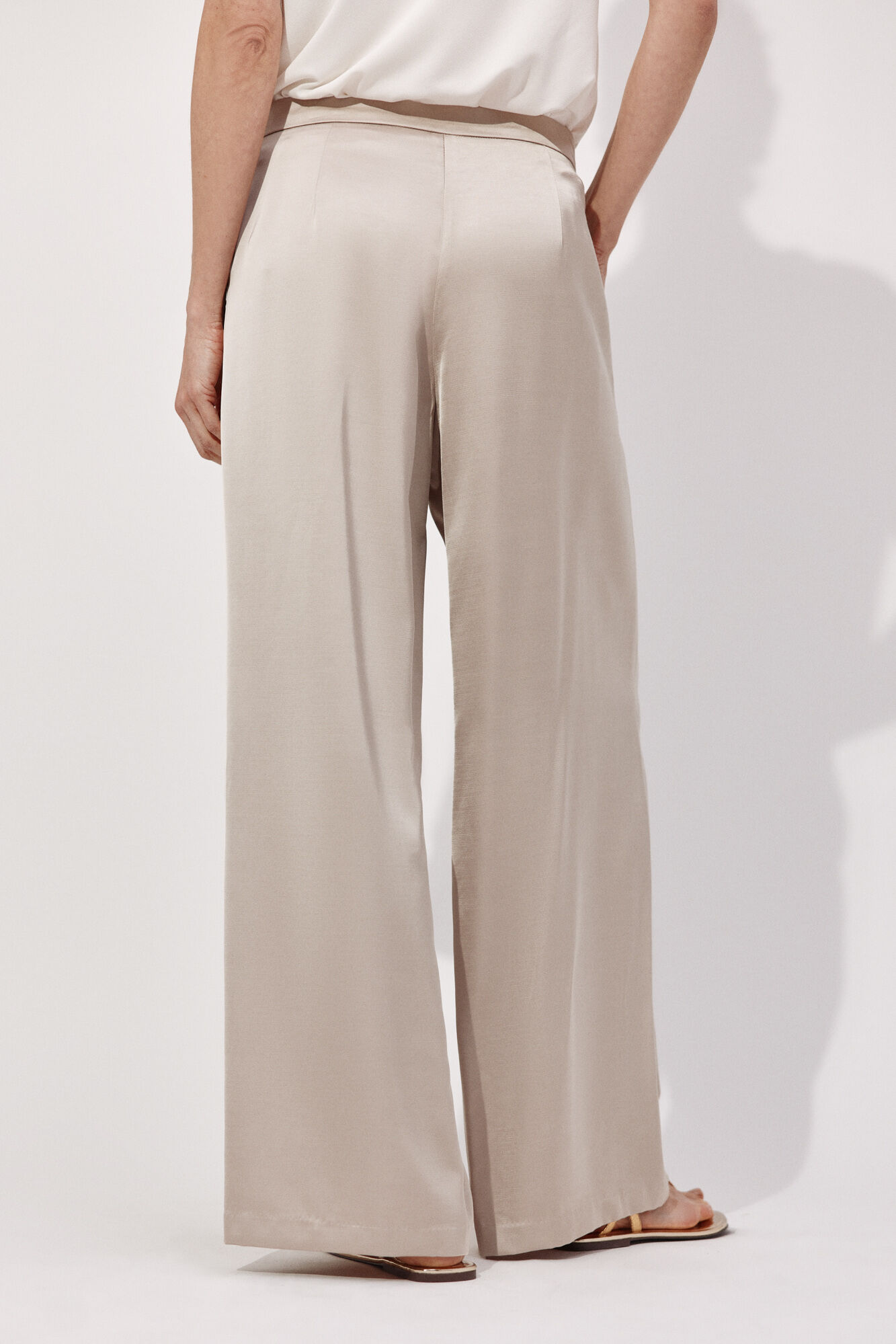 Cortefiel Palazzo trousers with pleats Beige
