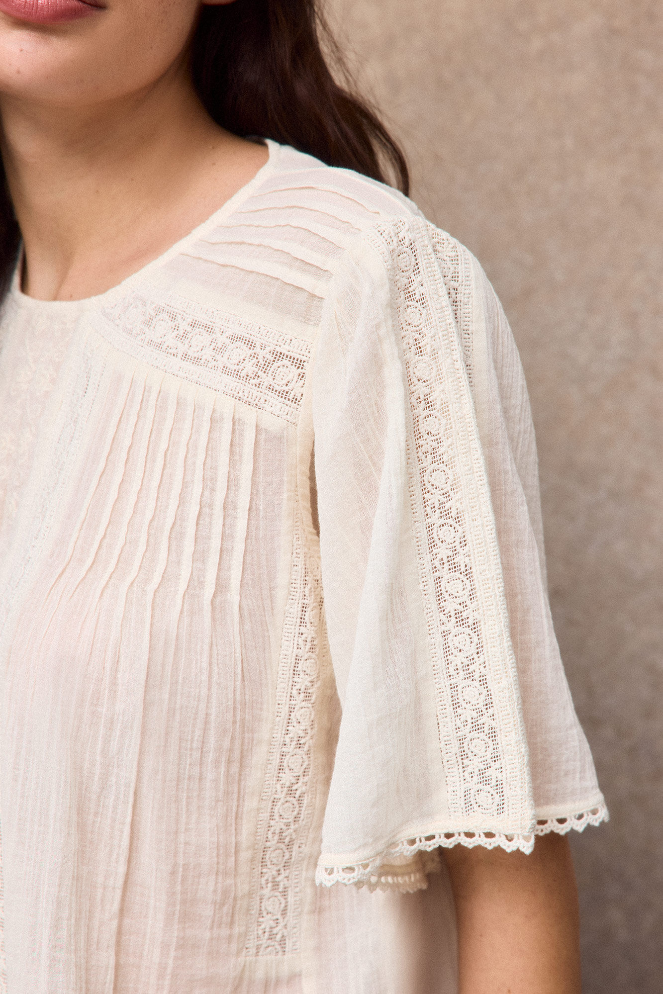 Slowlove Blusa detalles encaje Marfil
