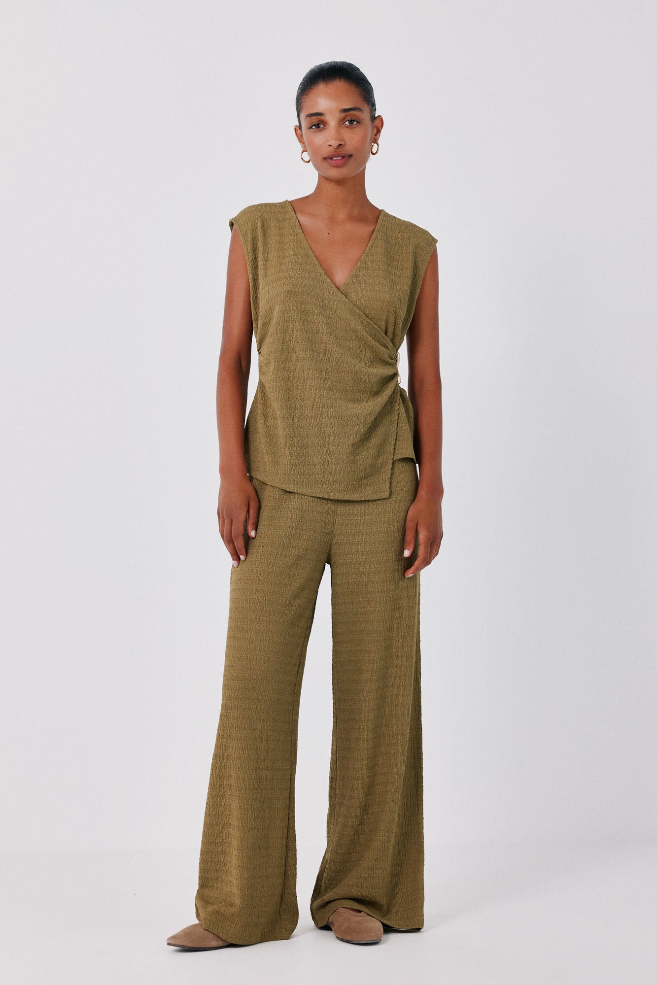 Cortefiel Top with clasp