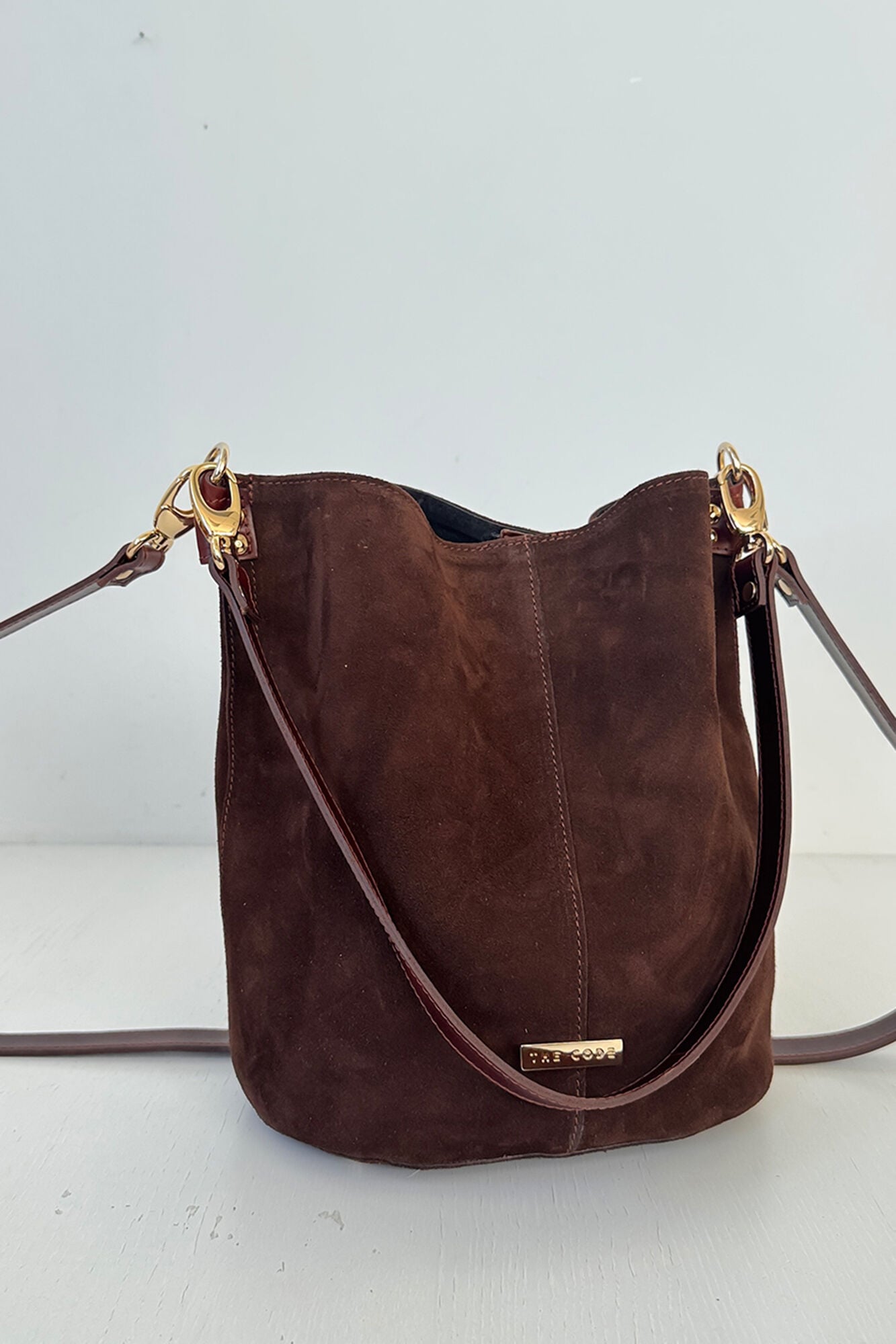 The Code Bucket bag Julieta Castanho