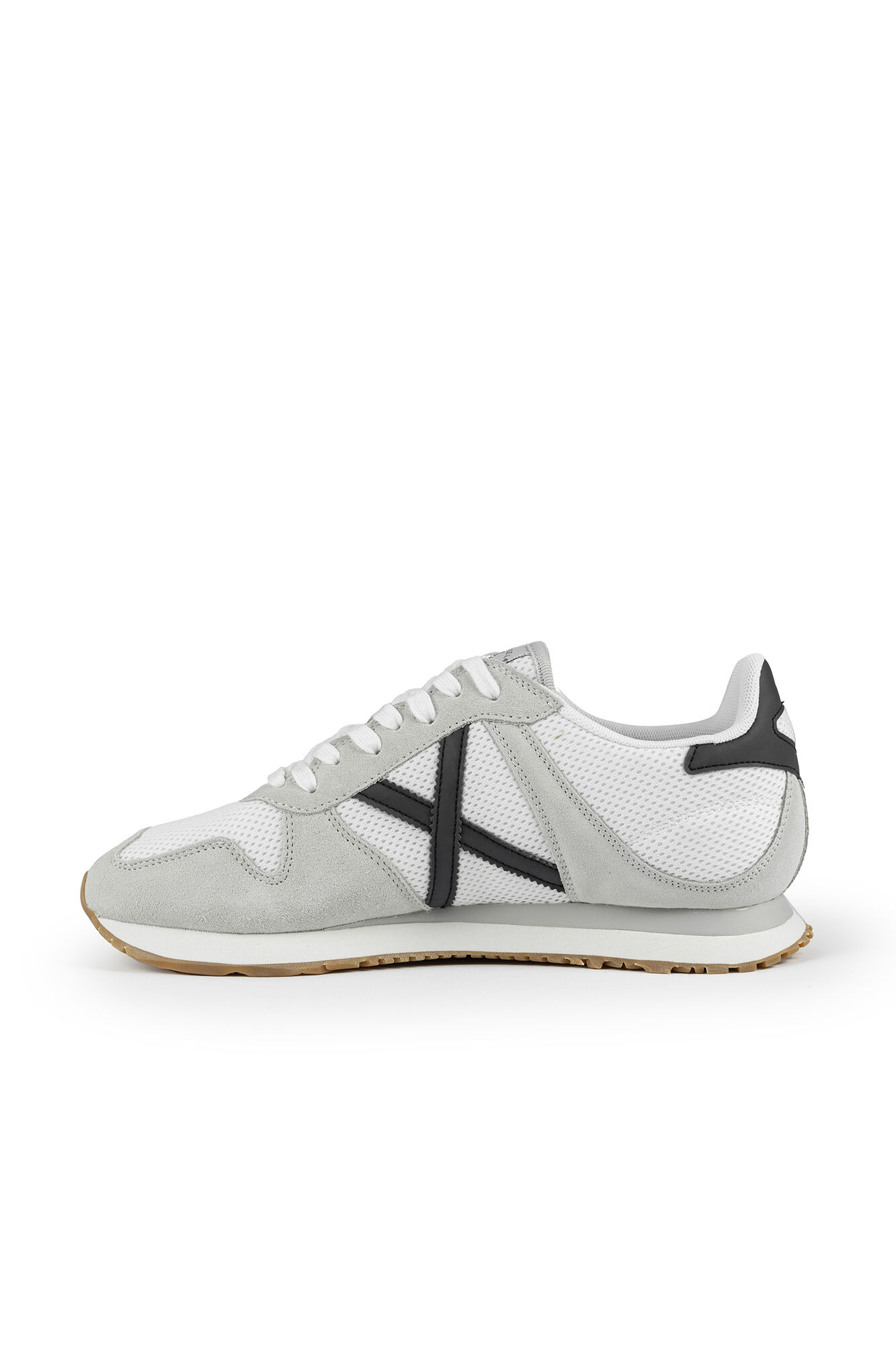 Munich Massana trainer White