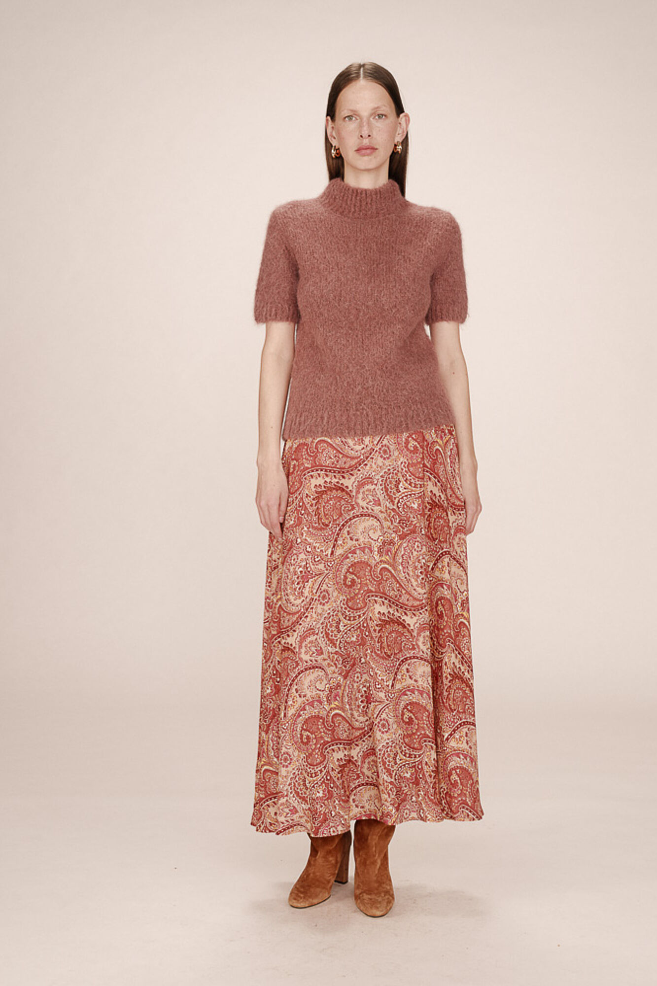 Grace & Mila Long flowing printed skirt with graphic motif