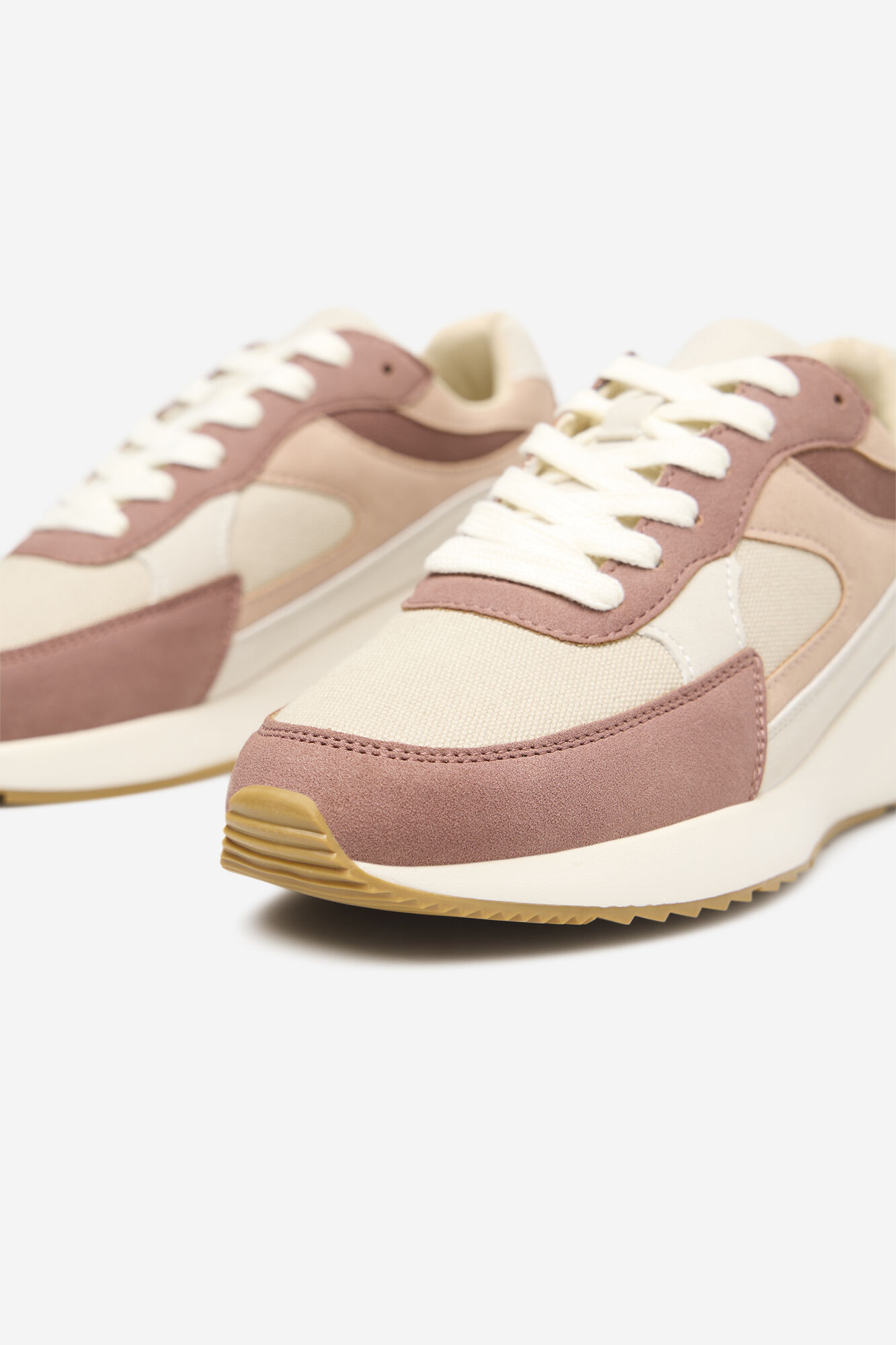 Cortefiel Zapatilla suela gruesa Rosa