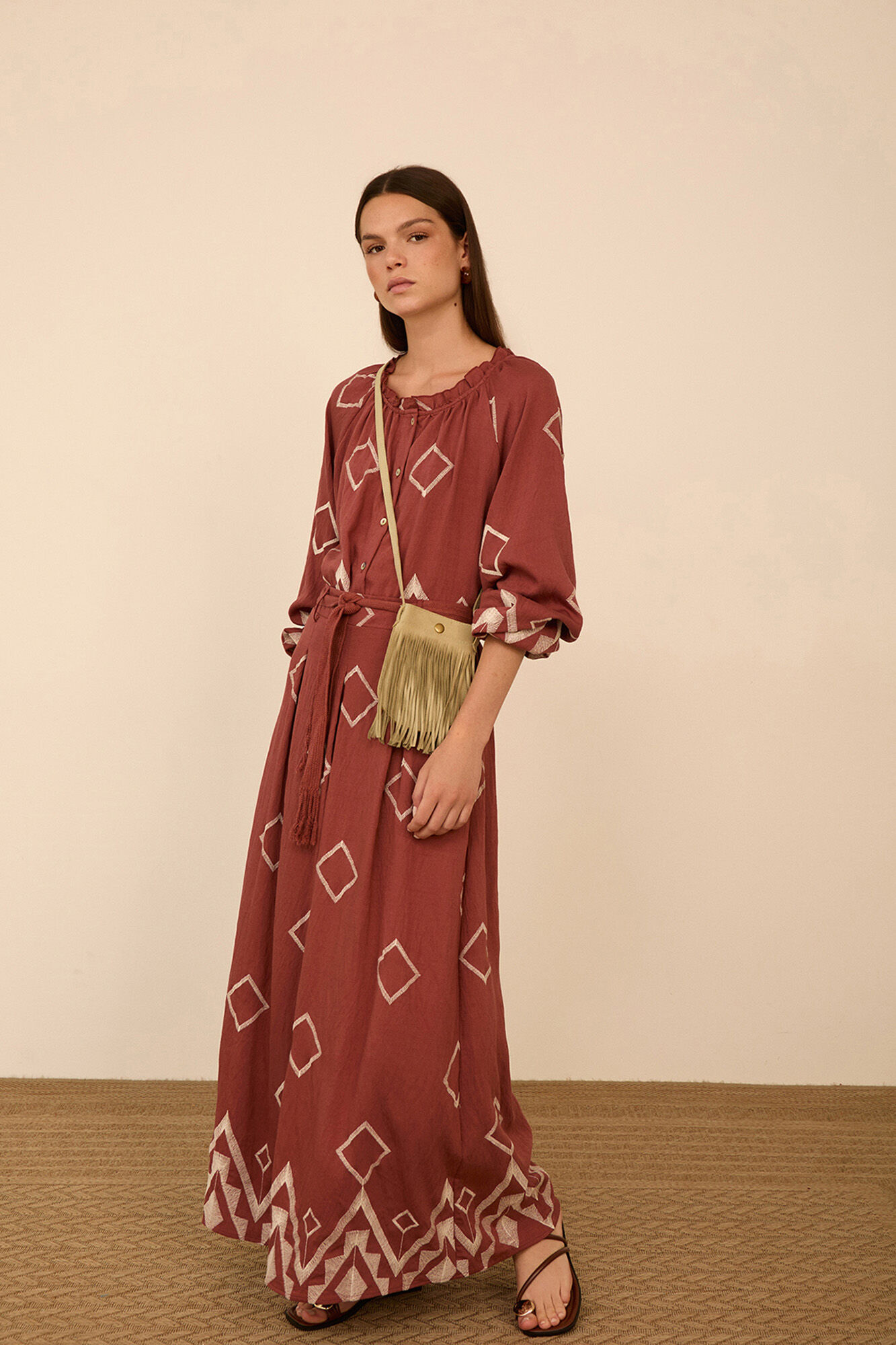 Meisie Embroidered long skirt Coral