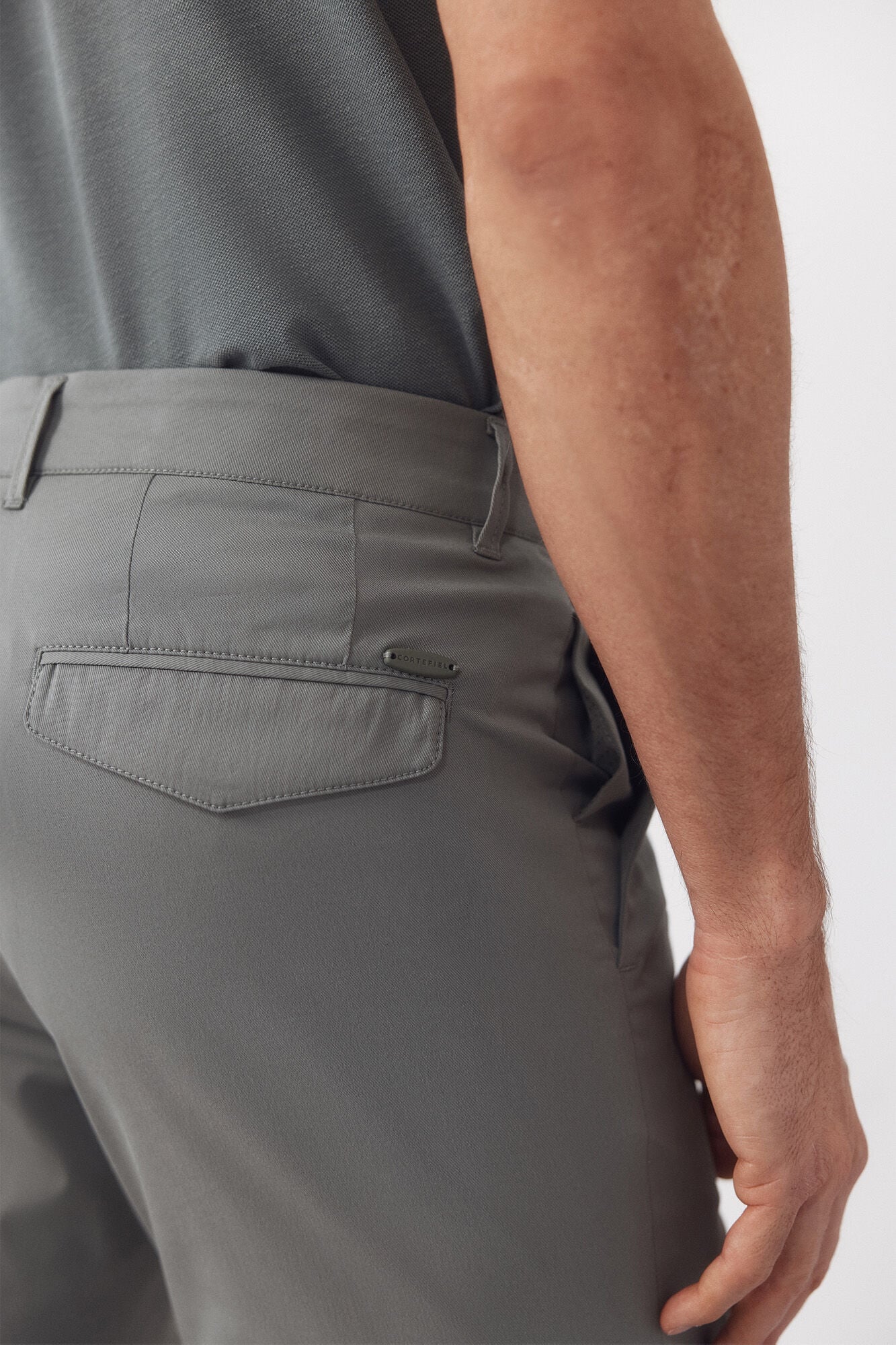 Cortefiel Lightweight slim technical chinos Kaki