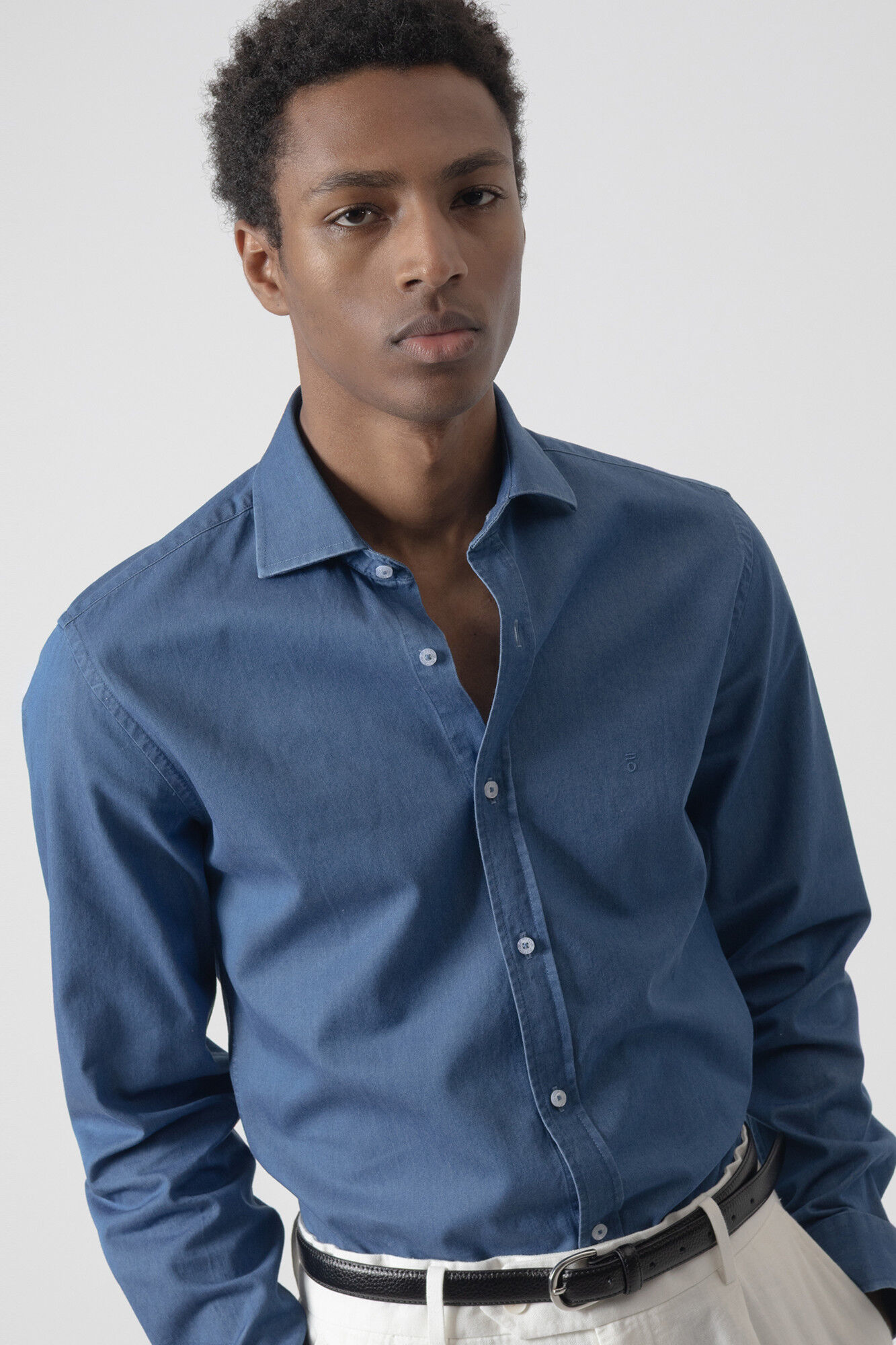 PuroEGO Camisa em denim de algod&atilde;o Azul