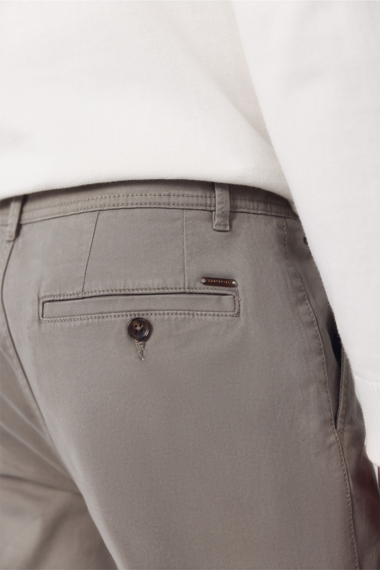 Cortefiel Regular fit chinos Kaki