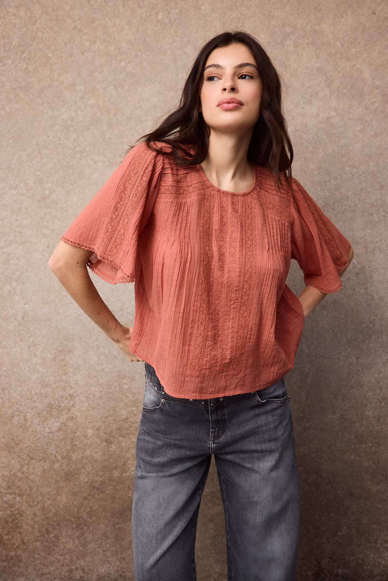 Slowlove Blusa detalles encaje