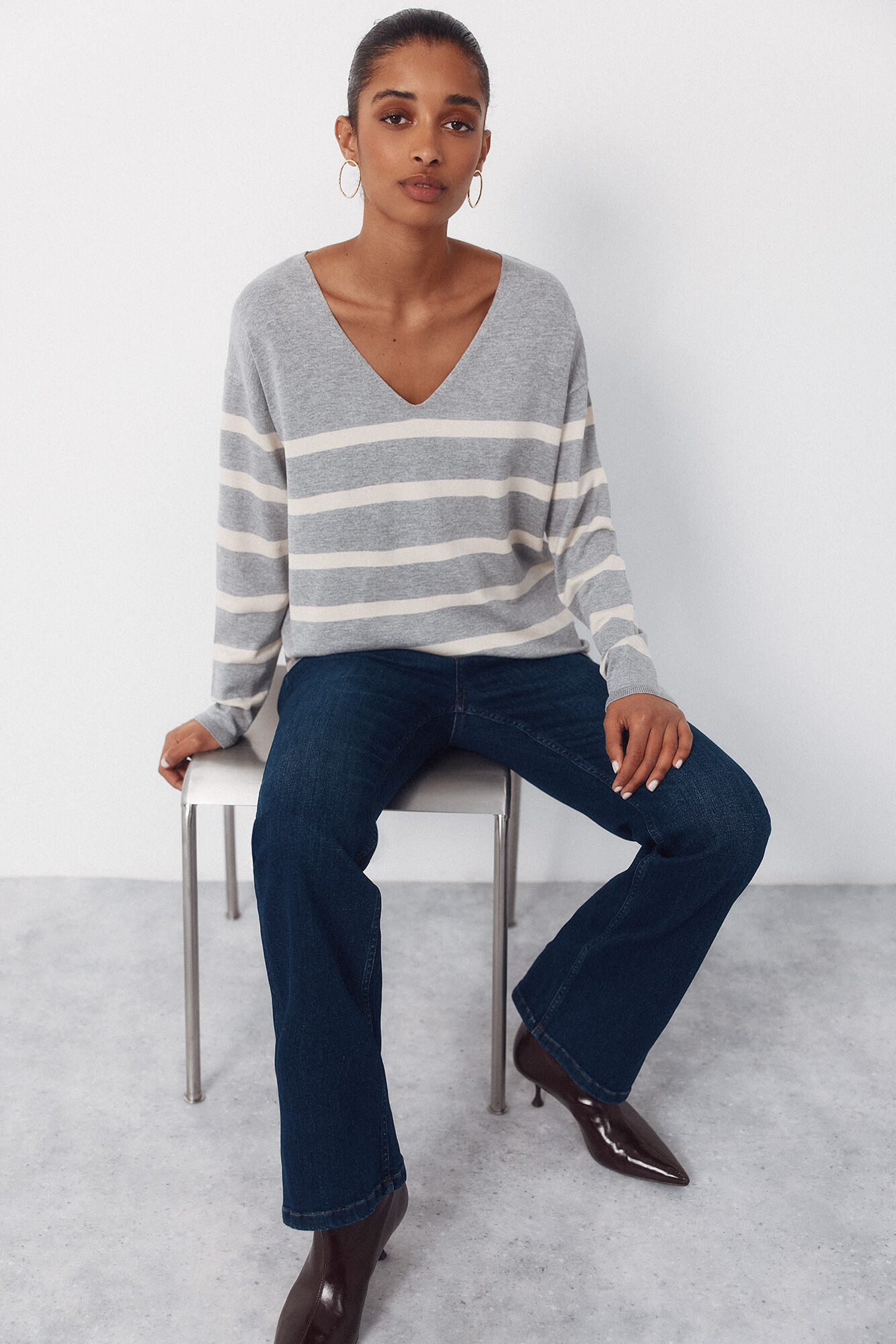 Cortefiel Camisola de malha decote bico