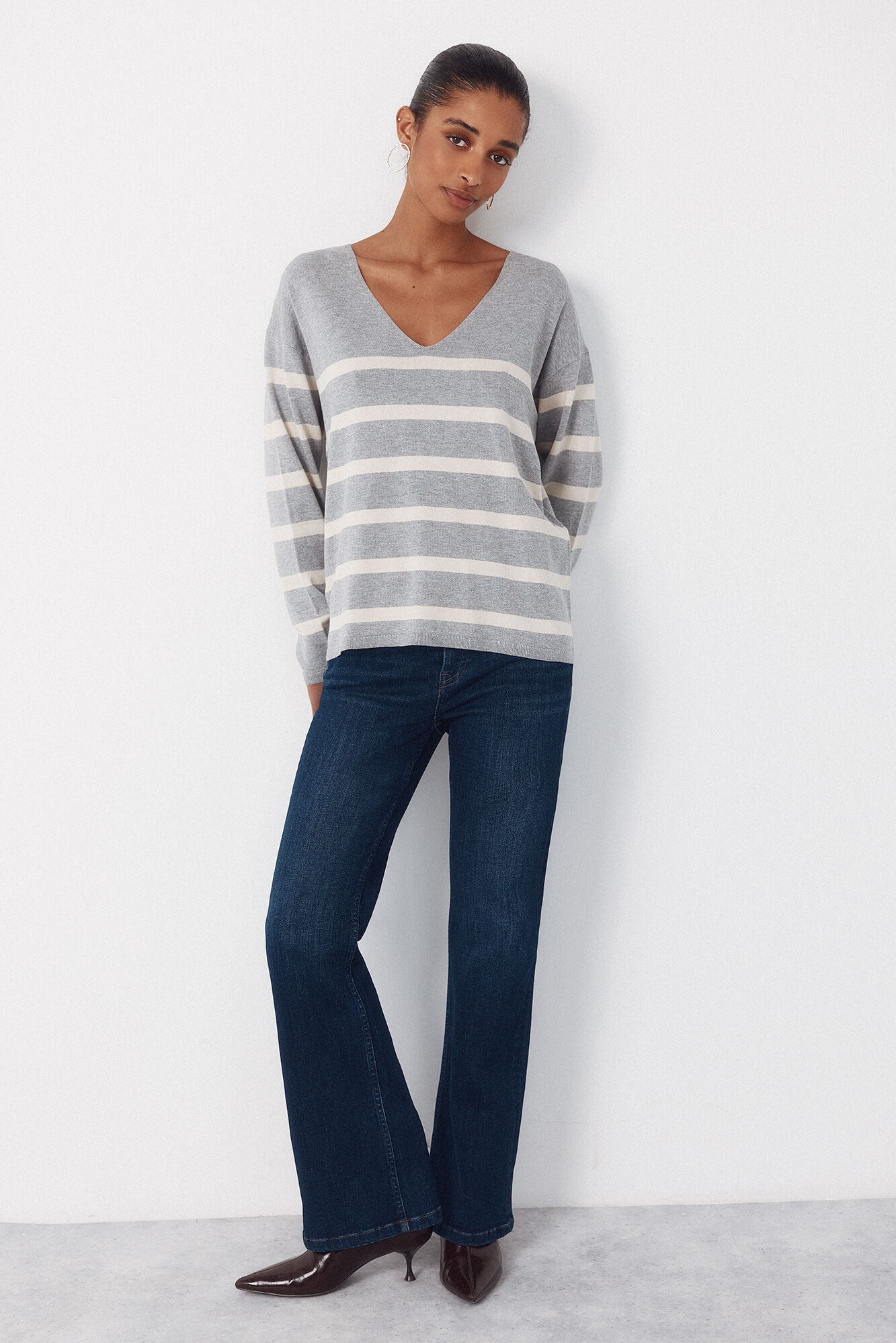 Cortefiel Camisola de malha decote bico