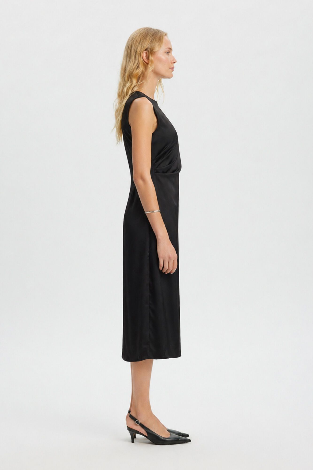 Selected Sleeveless midi dress Black