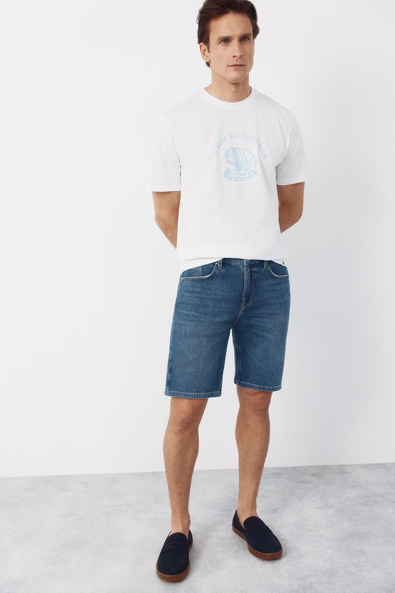 Cortefiel Pearl graphic T-shirt White
