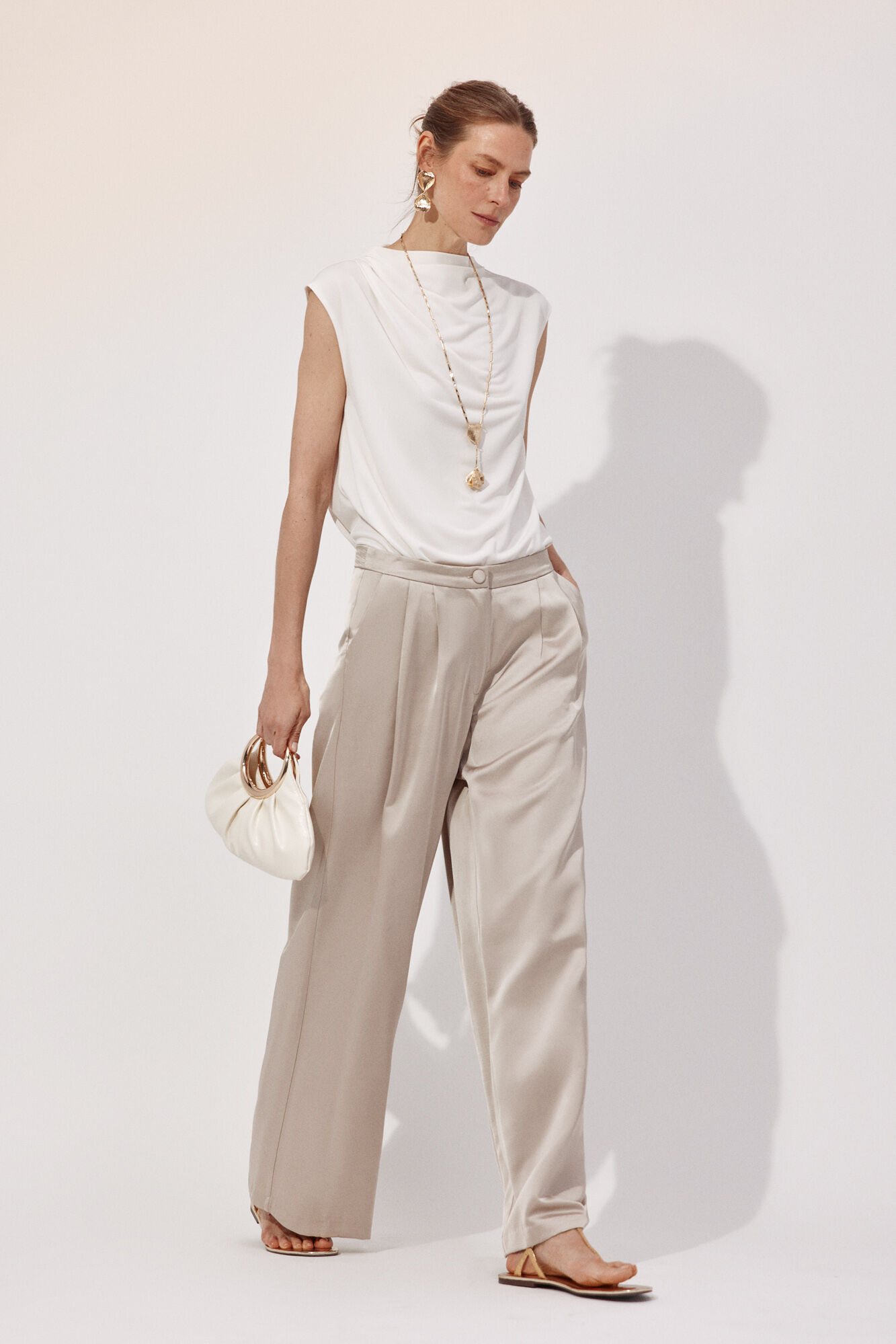 Cortefiel Palazzo trousers with pleats Beige
