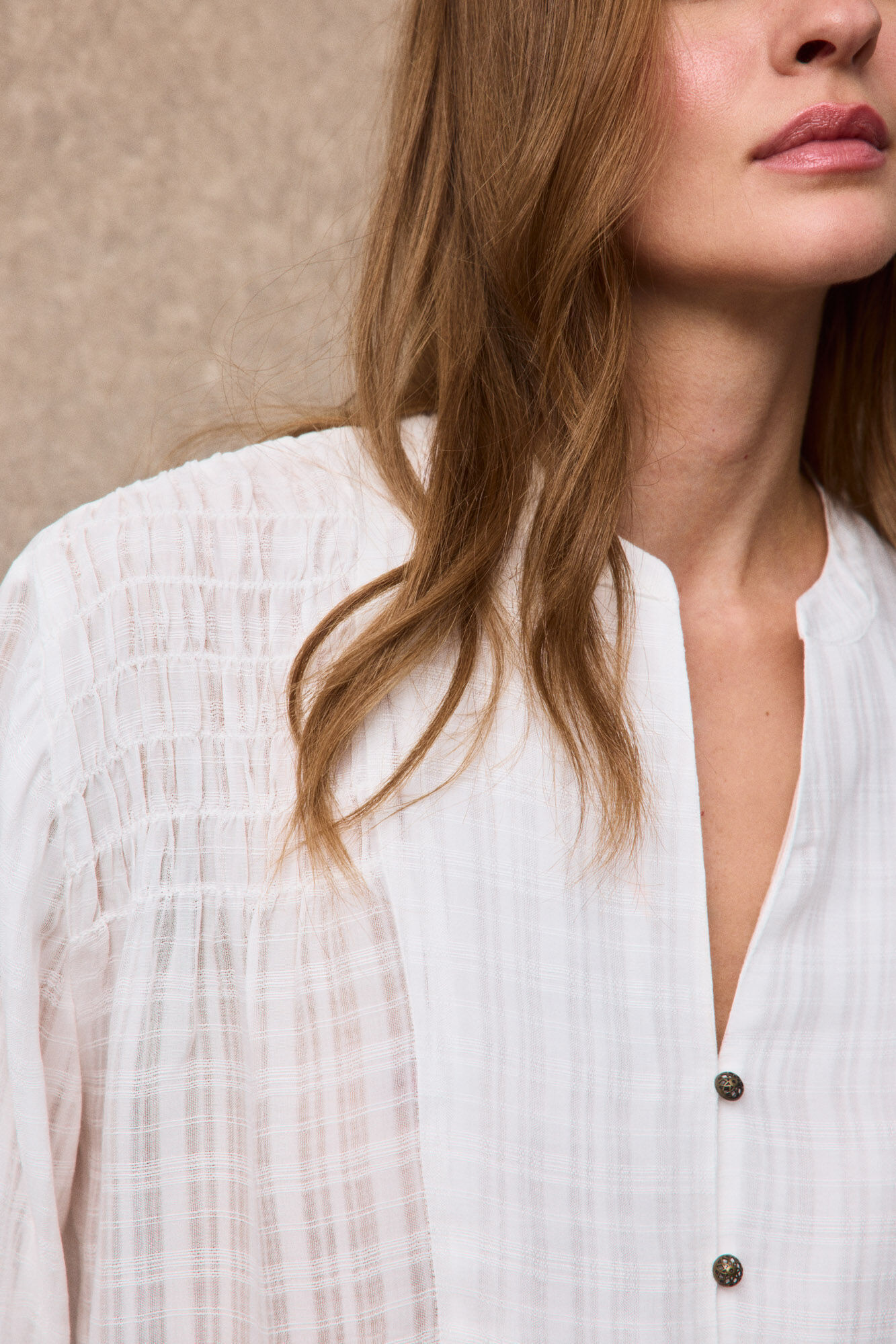 Slowlove Blusa frunce abullonada Marfil