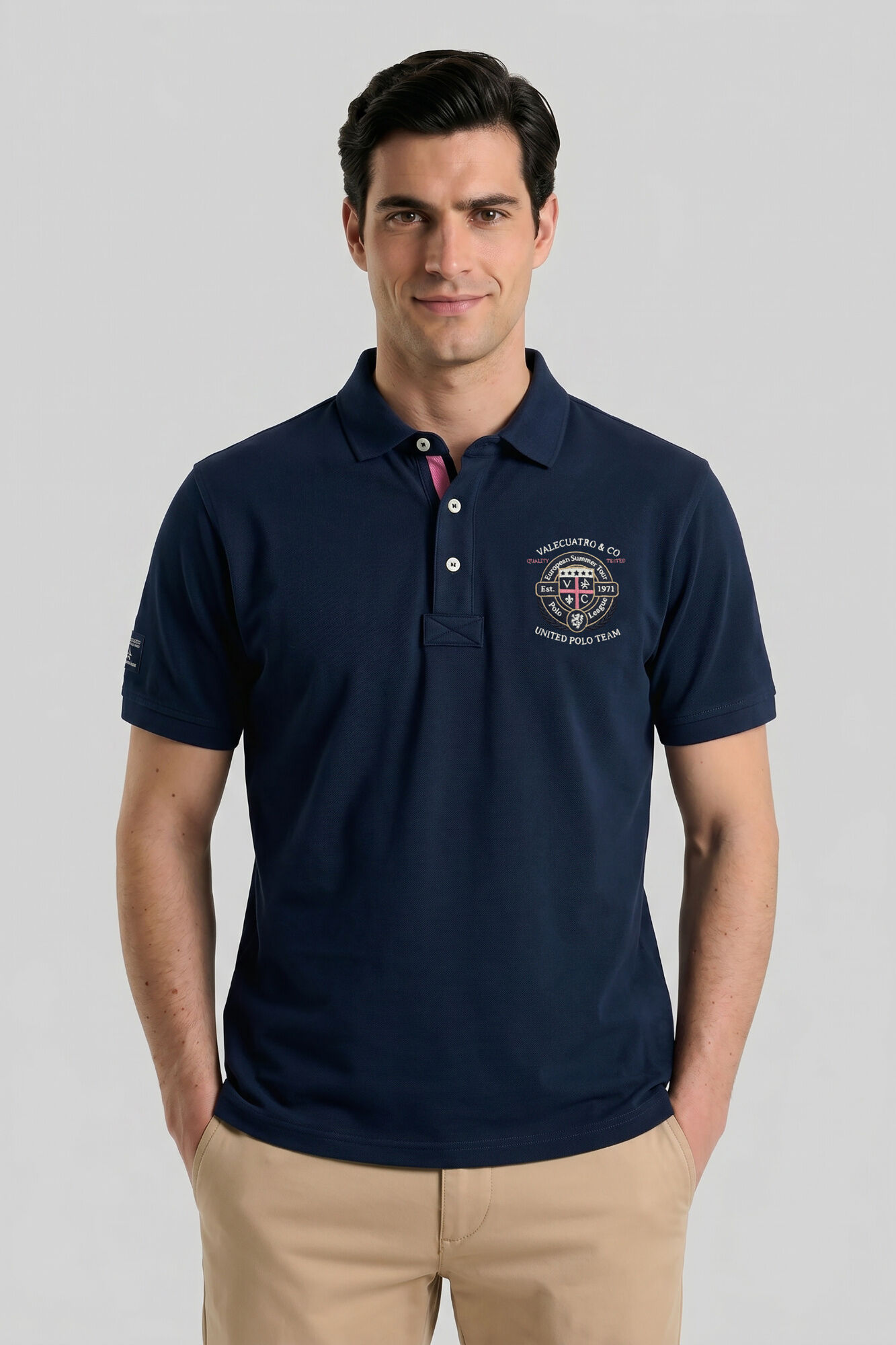 Valecuatro Polo semibordado United Azul