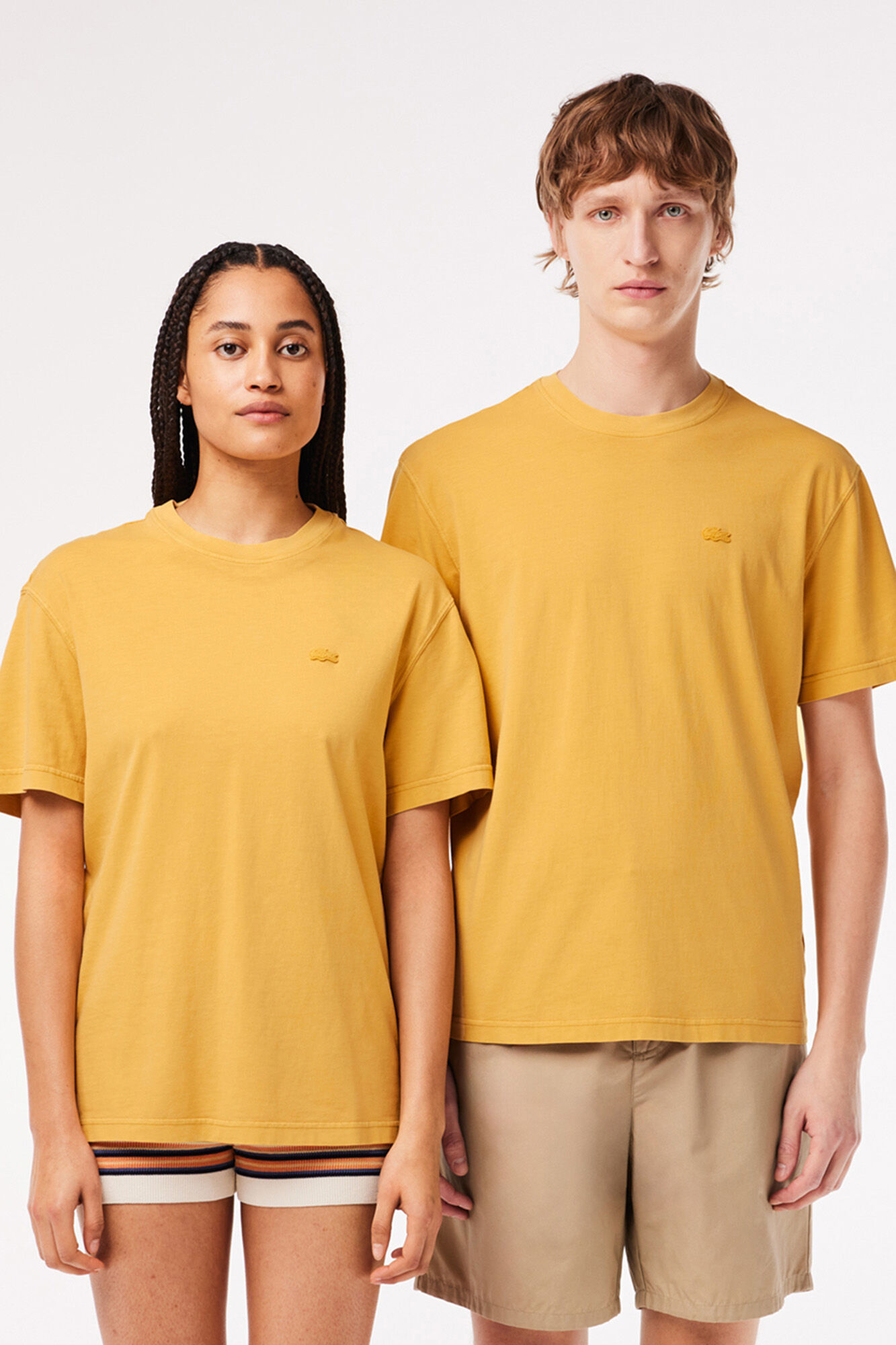Lacoste Camiseta unisex de algod&oacute;n natural te&ntilde;ido
