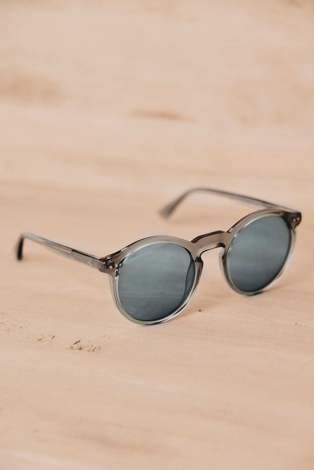 OOTO New York. Round acetate sunglasses