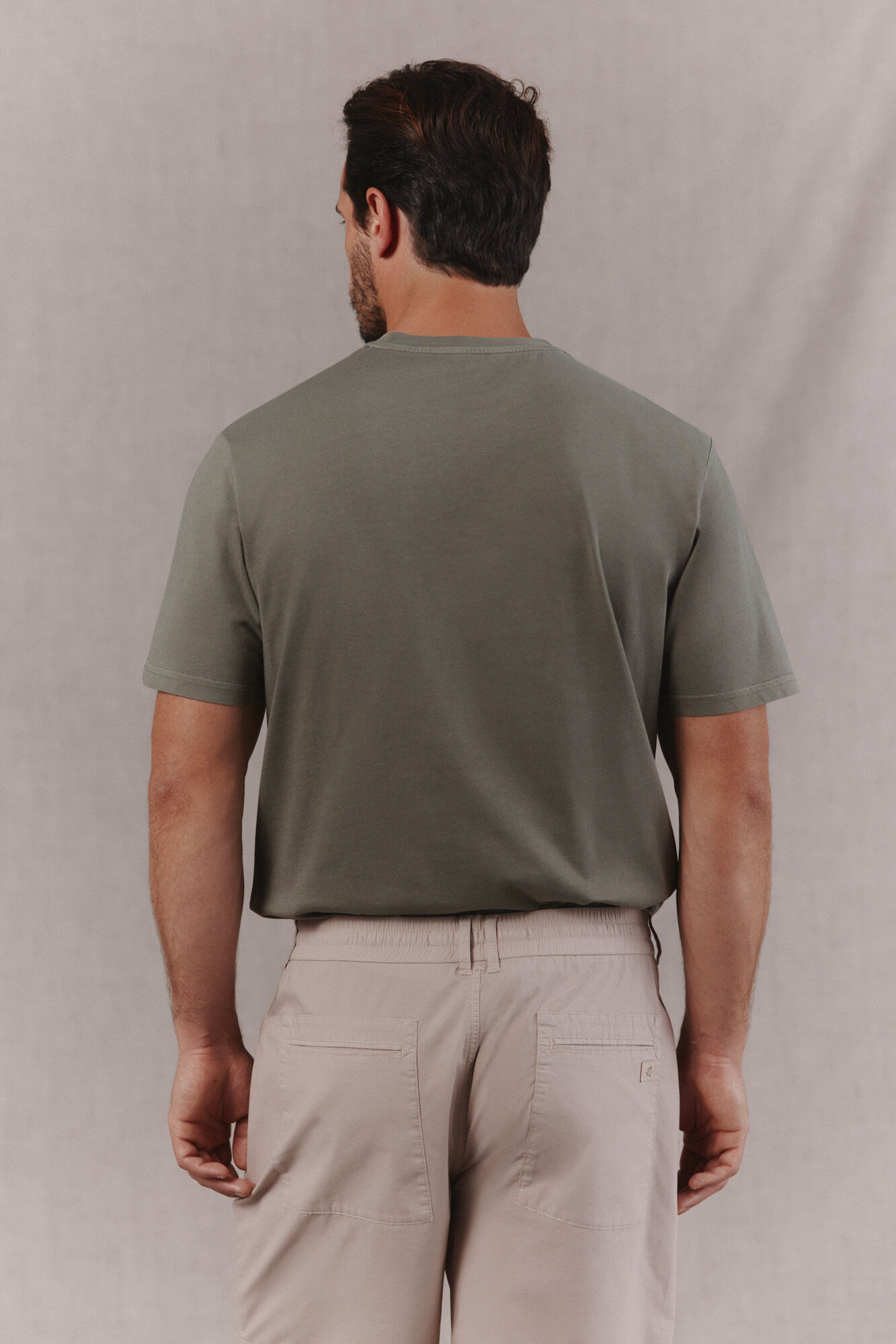 OOTO Camiseta b&aacute;sica lavada con bordado avi&oacute;n Kaki