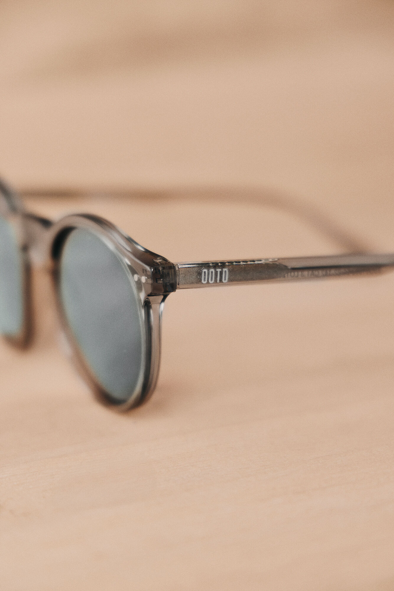 OOTO New York. Round acetate sunglasses