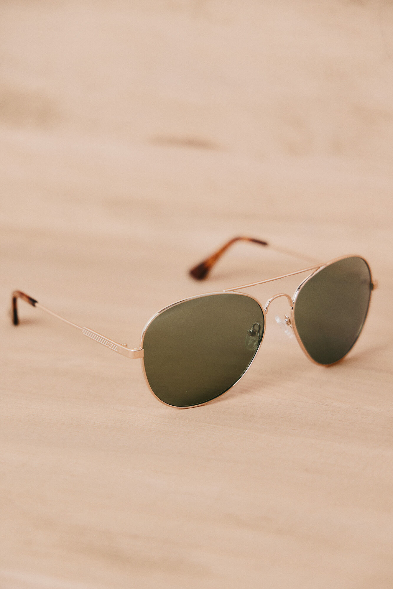 OOTO Rio. Gold metallic sunglasses