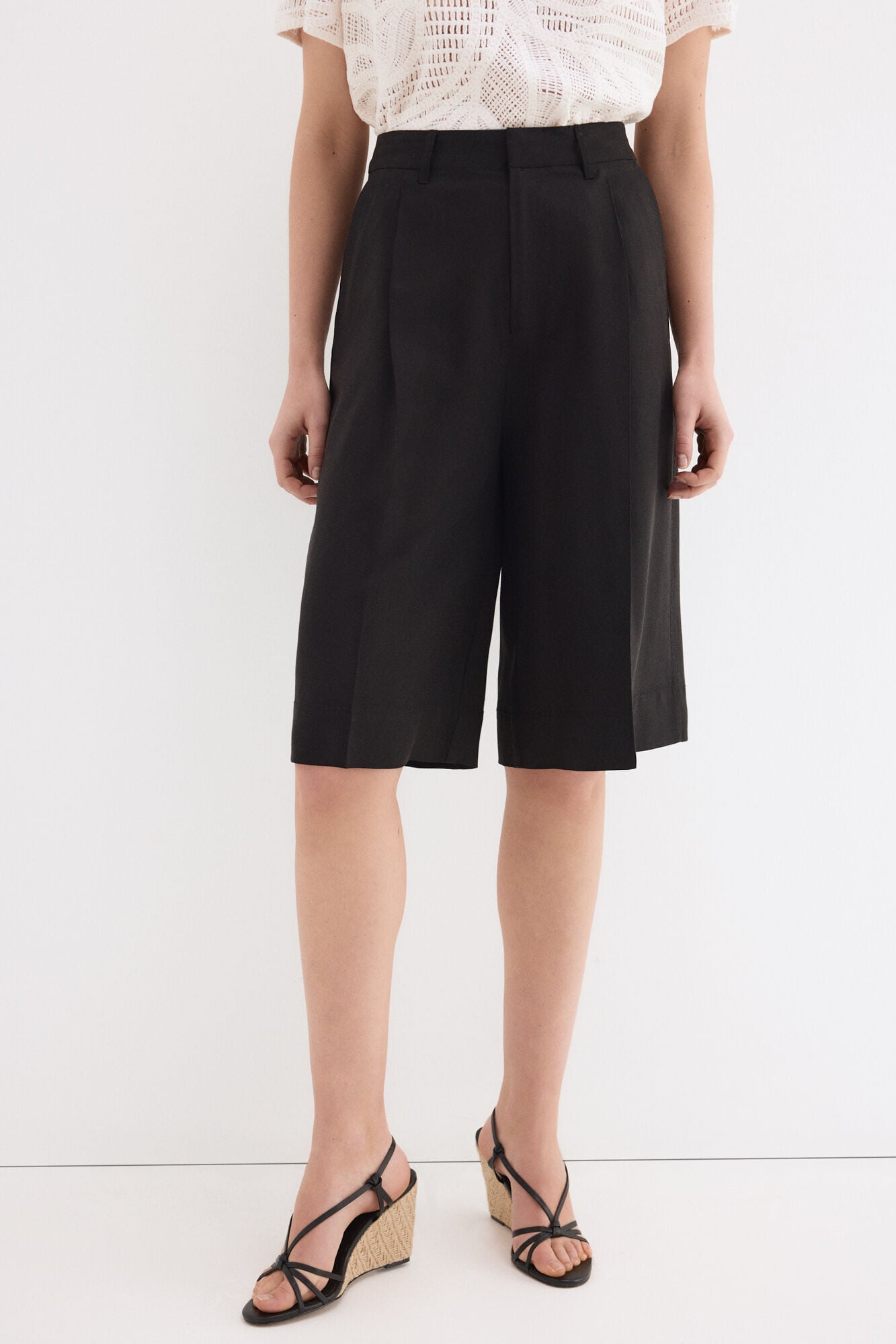 Pedro del Hierro Linen long Bermuda shorts Black