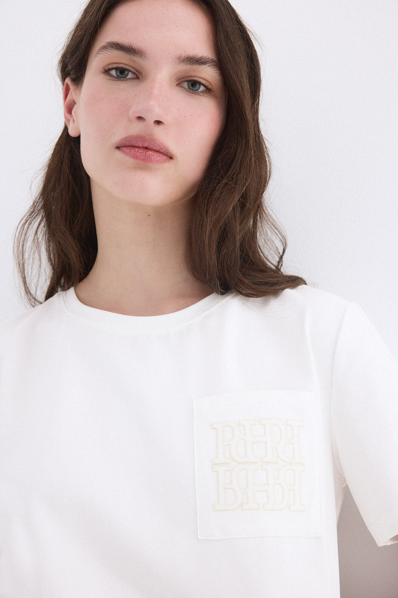 Pedro del Hierro Camiseta manga corta bolsillo logo bordado