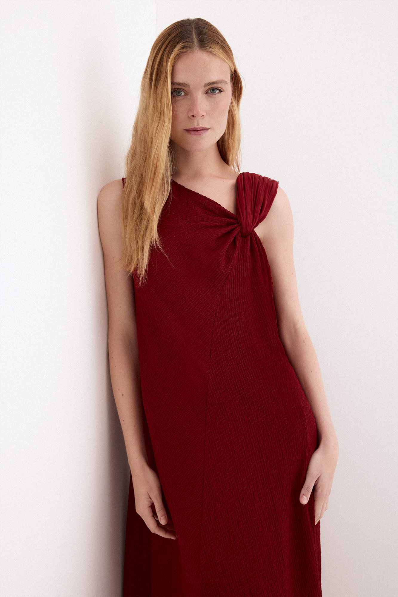 Pedro del Hierro Vestido largo escote asim&eacute;trico Rojo