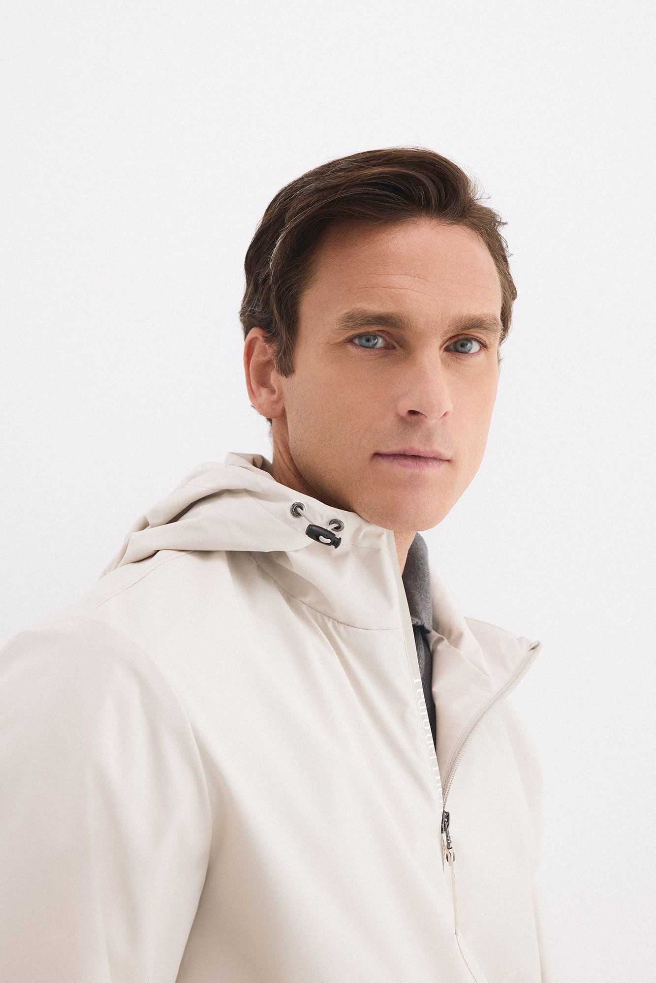 Pedro del Hierro Technical lightweight hooded jacket Beige