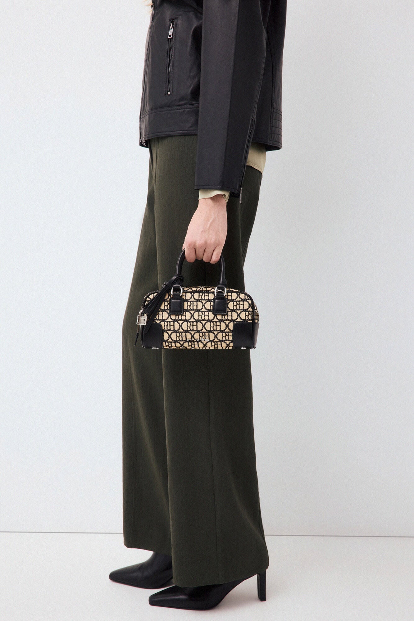 Pedro del Hierro Logo bowling bag