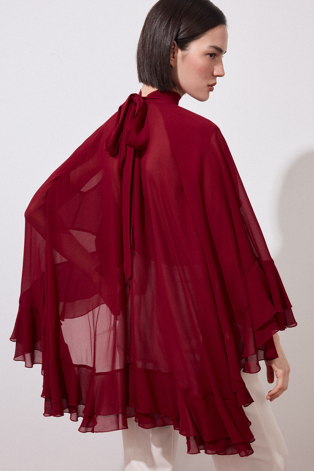 Pedro del Hierro Plain ruffled cape