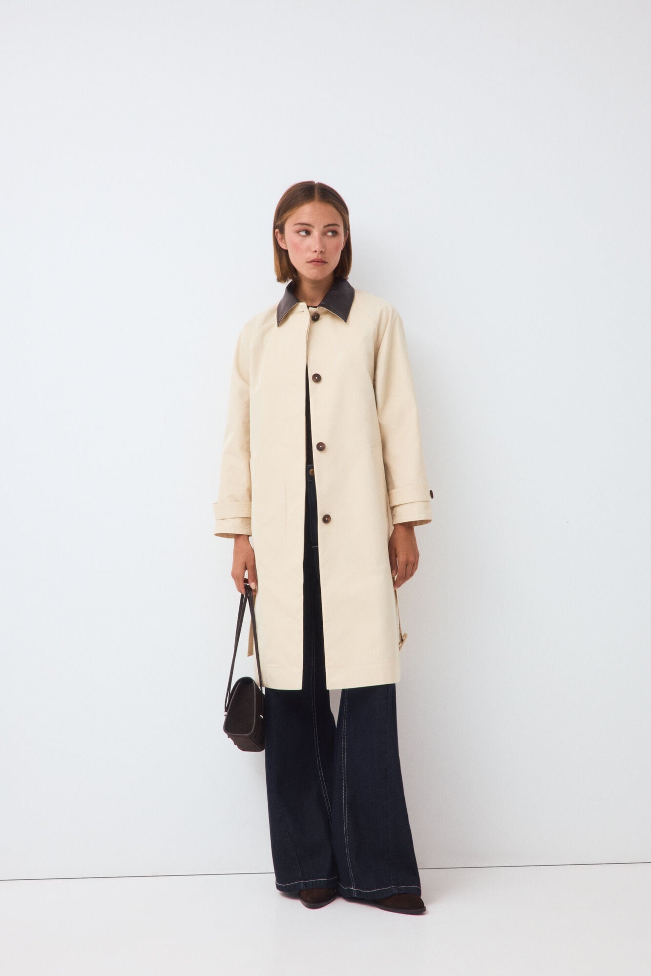 Pedro del Hierro Long trench coat with contrast collar