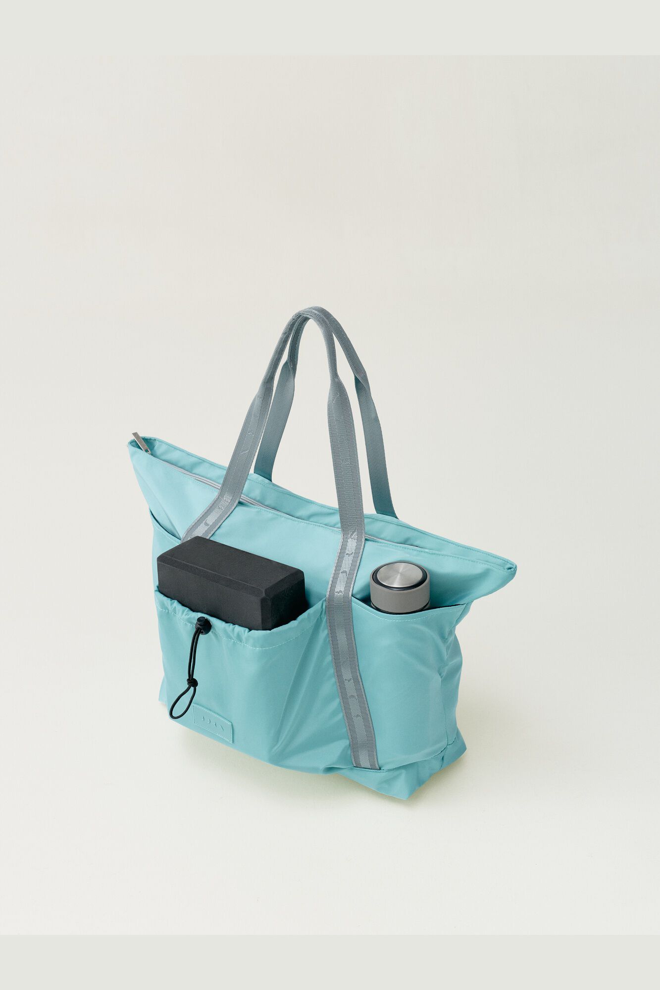 Born Living Yoga Bolso deportivo Away azul claro azul