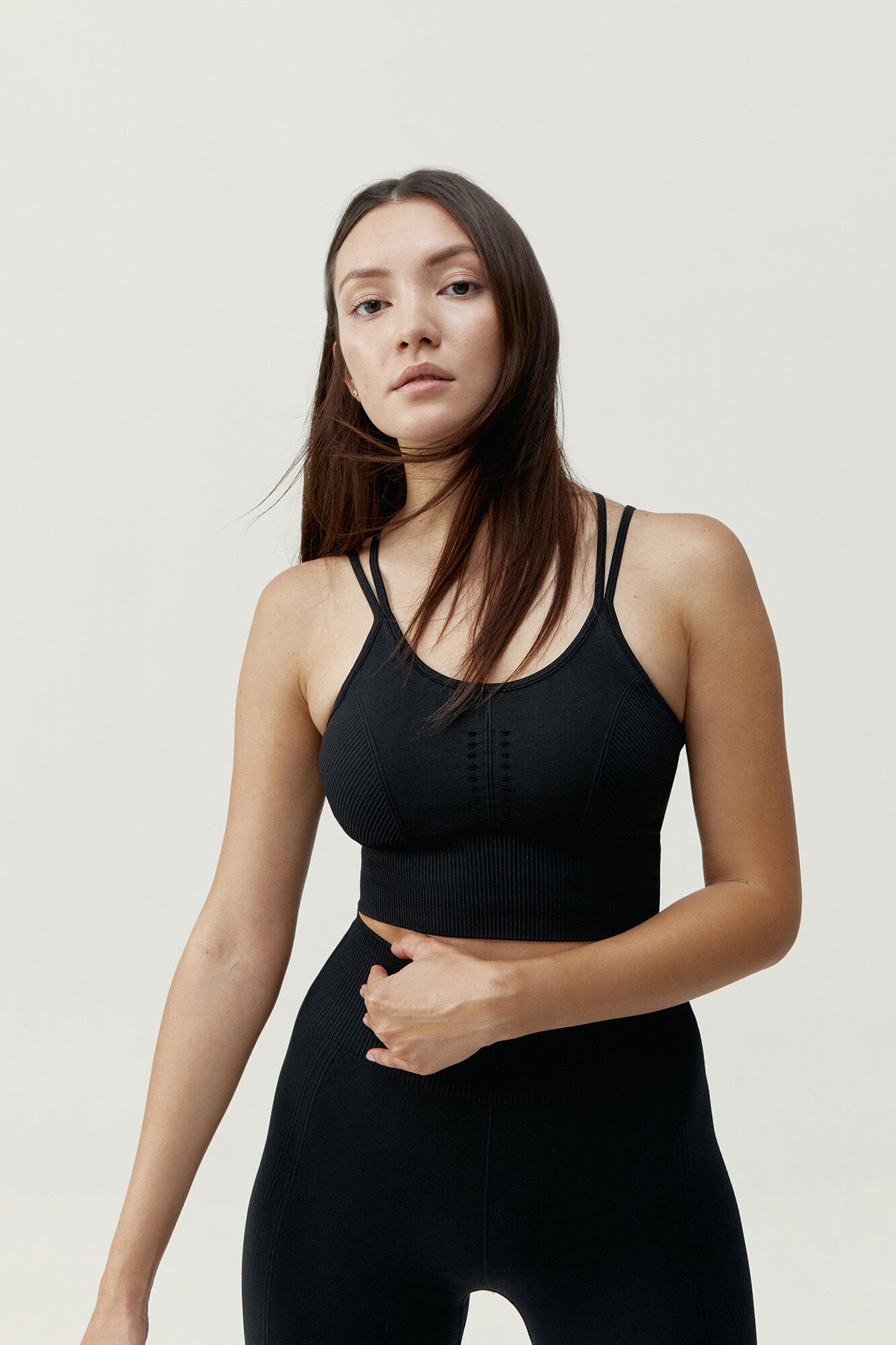 Born Living Yoga Sujetador top deportivo India negro&nbsp;