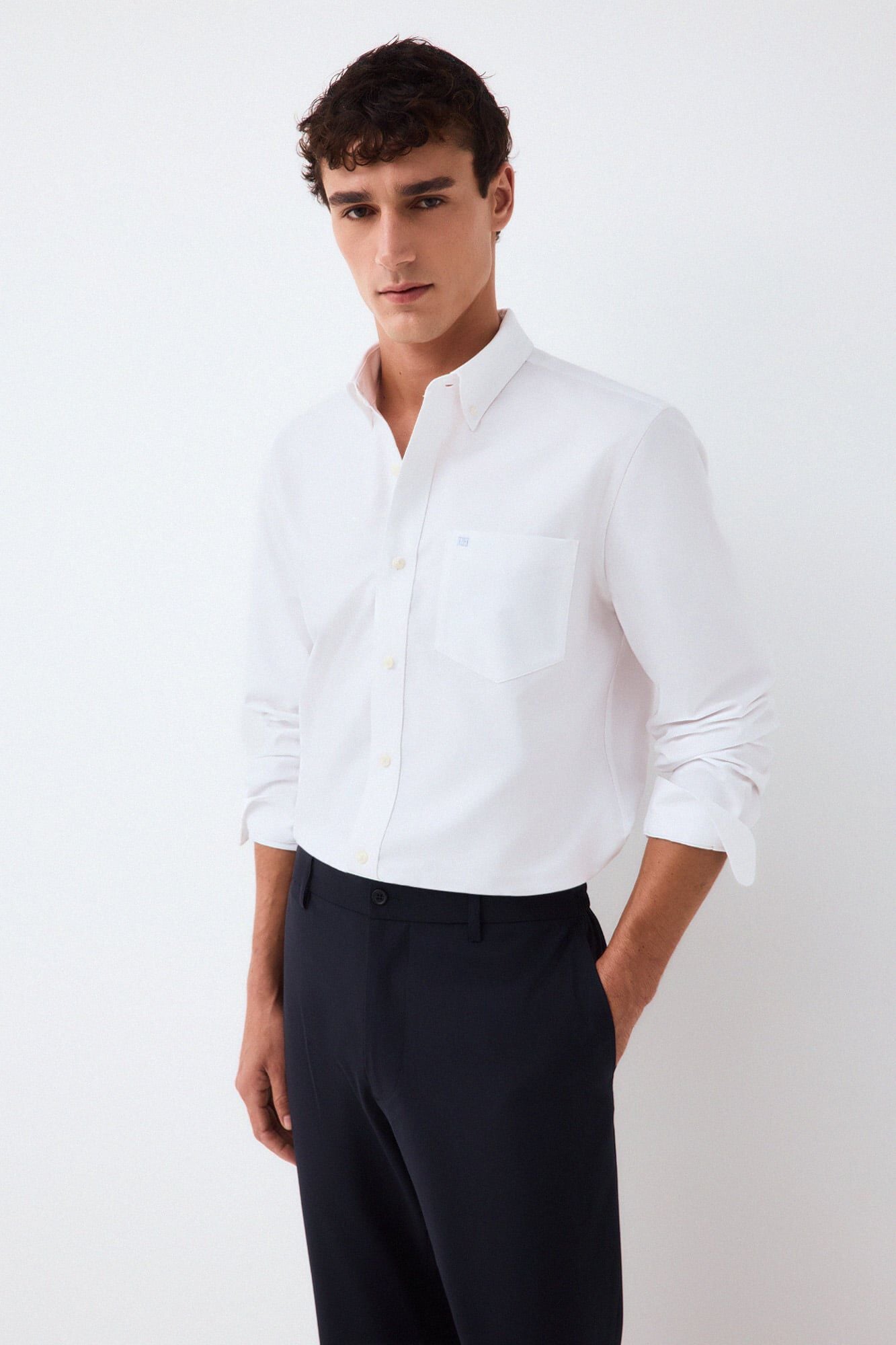 Conjunto de cal&ccedil;as e camisa