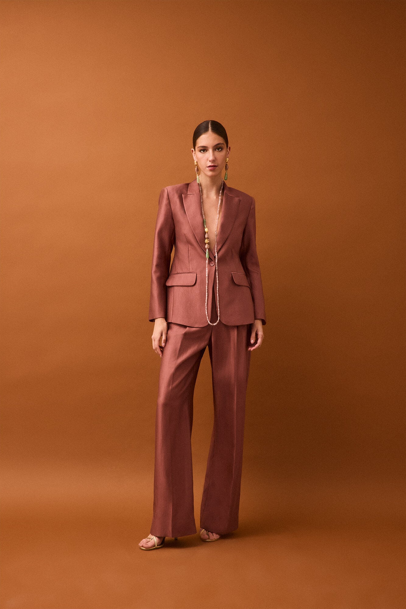 Conjunto de pantal&oacute;n y blazer